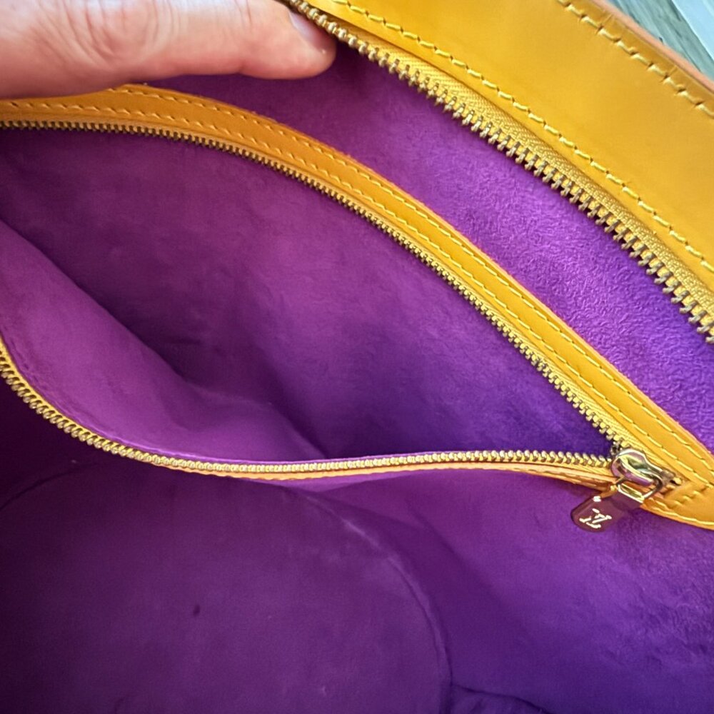 Louis Vuitton Epi Saint Jacques Shoulder Bag - Picture 9 of 12